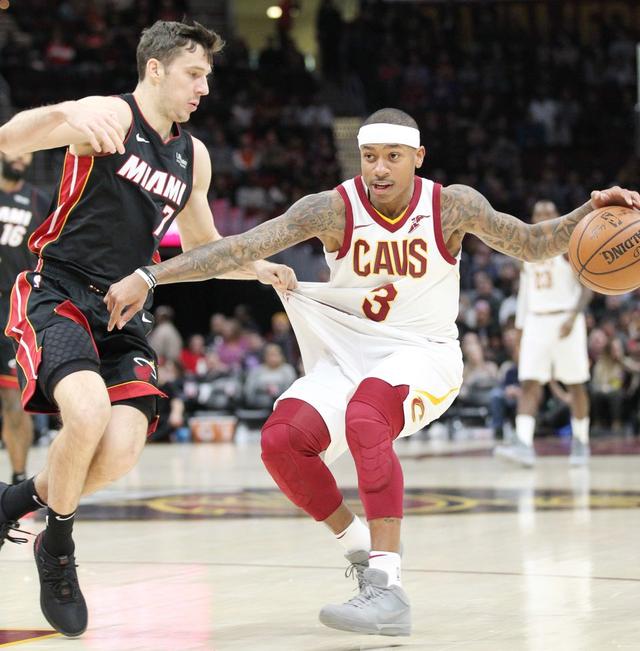 阿莱的头球 阿莱的头球