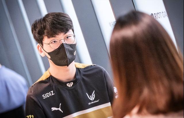 复拉低球迷 复拉低球迷